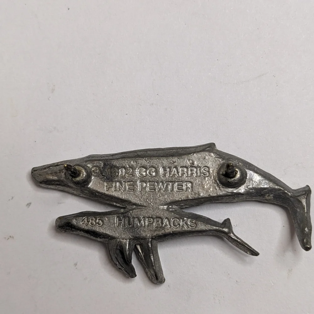 Vintage Humpback Whale & Calf Antiqued Pewter Pin